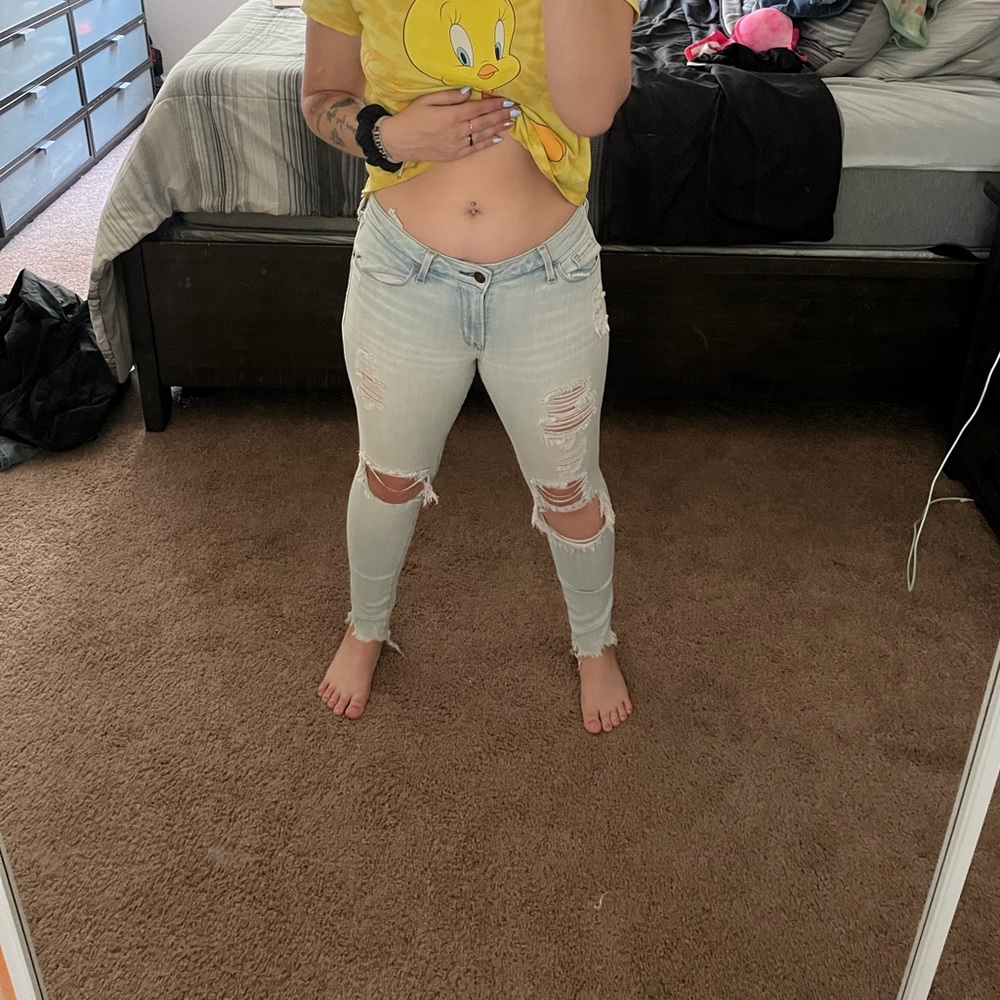 Low rise skinny jeans